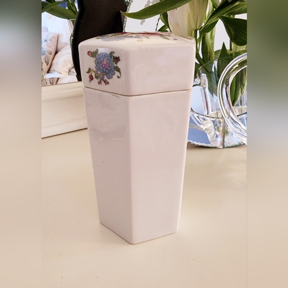 Elizabeth Arden Vanity Jar - Picture 2 of 4